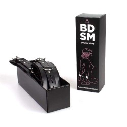 MENOTTES NOIRES BDSM...